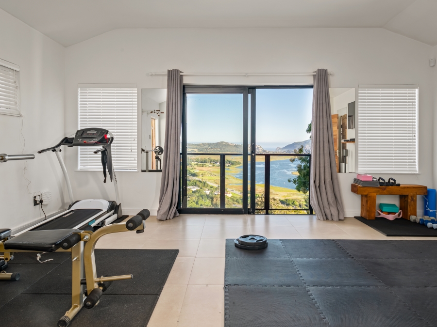 6 Bedroom Property for Sale in Old Place Western Cape